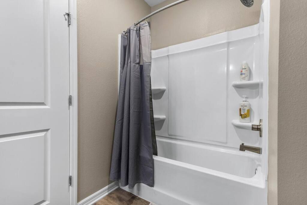 מלבורן Elegant 2 Bedroom/2 Bath Condo With All Amenities מראה חיצוני תמונה
