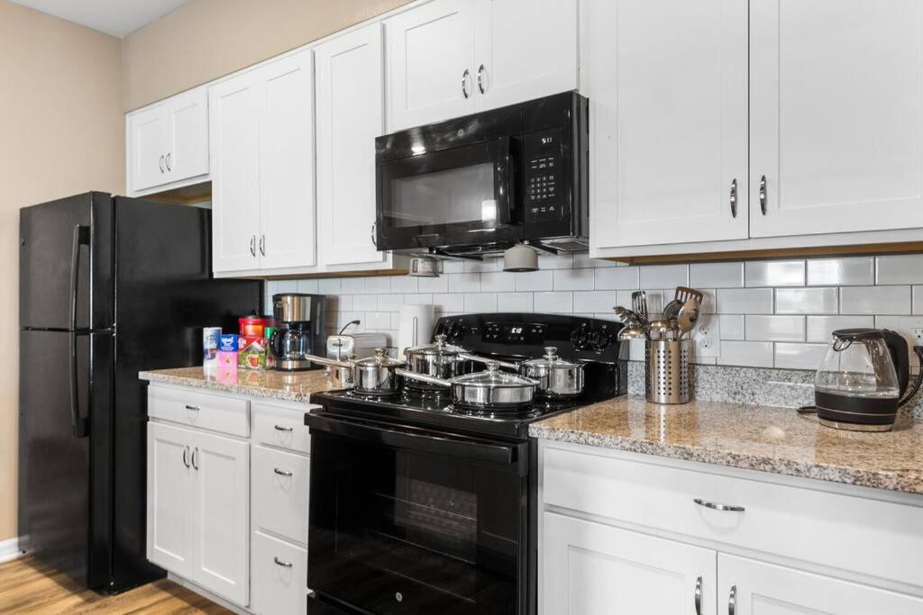 מלבורן Elegant 2 Bedroom/2 Bath Condo With All Amenities מראה חיצוני תמונה