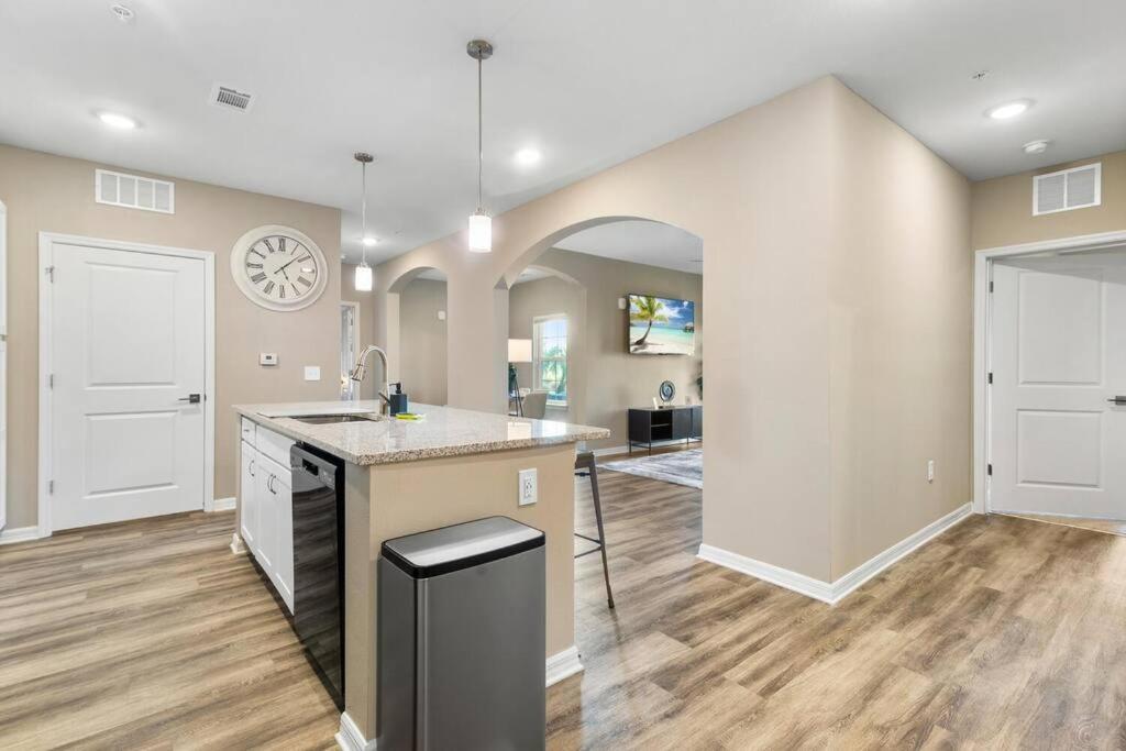 מלבורן Elegant 2 Bedroom/2 Bath Condo With All Amenities מראה חיצוני תמונה